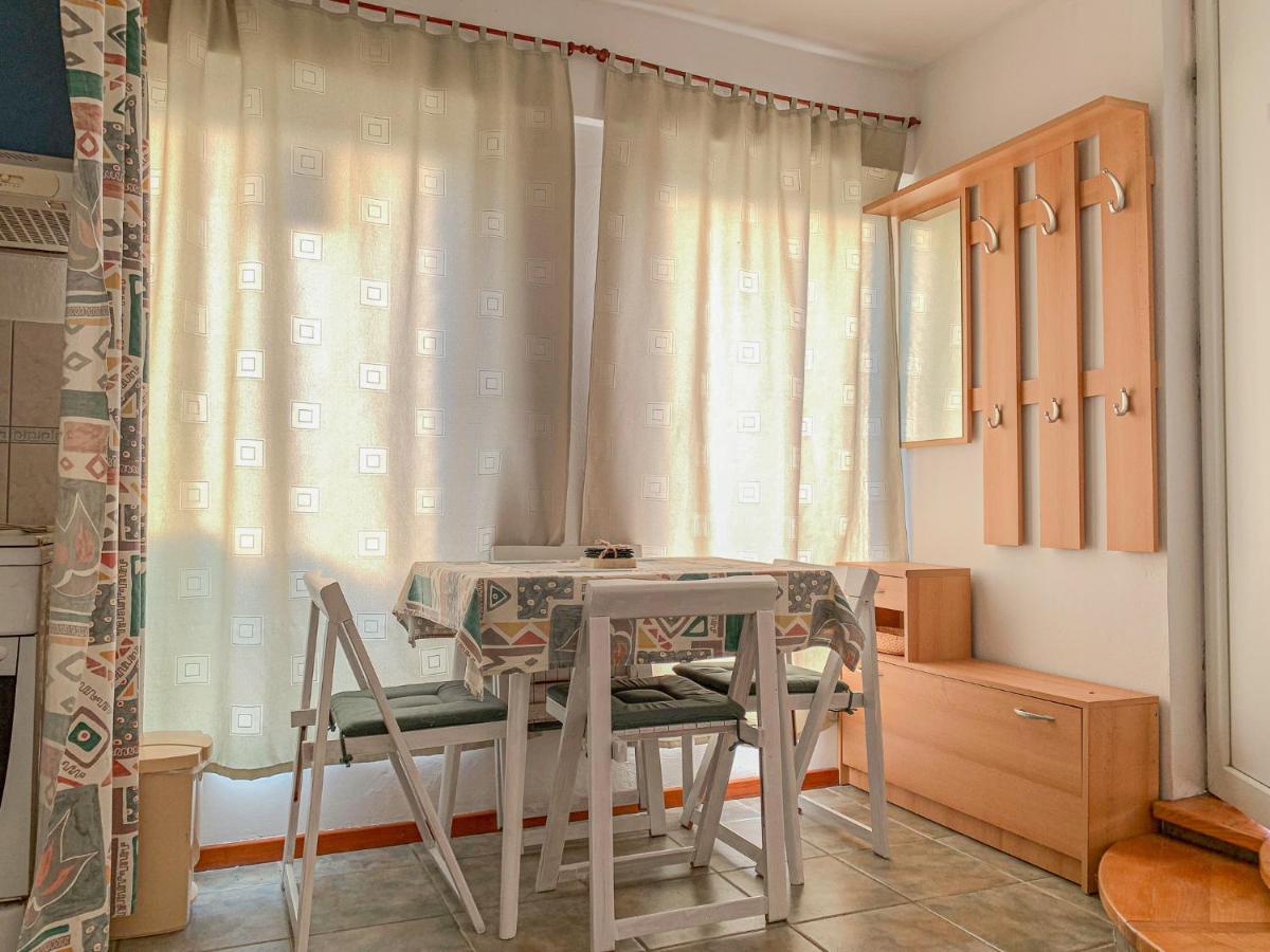 Apartmani Sincic พูลา ภายนอก รูปภาพ