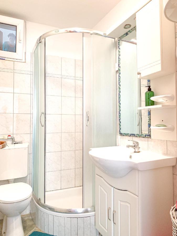 Apartmani Sincic พูลา ภายนอก รูปภาพ